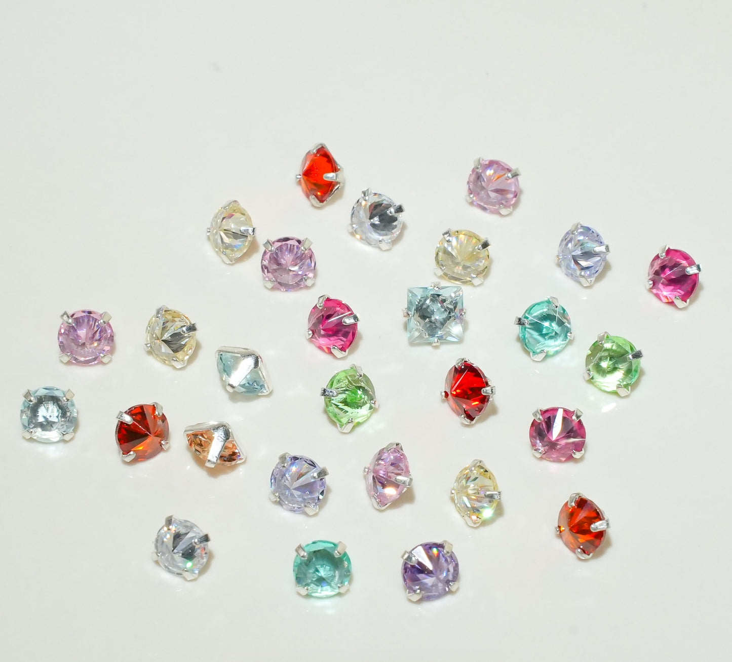 3mm/4mm Reverse Round Zircon
