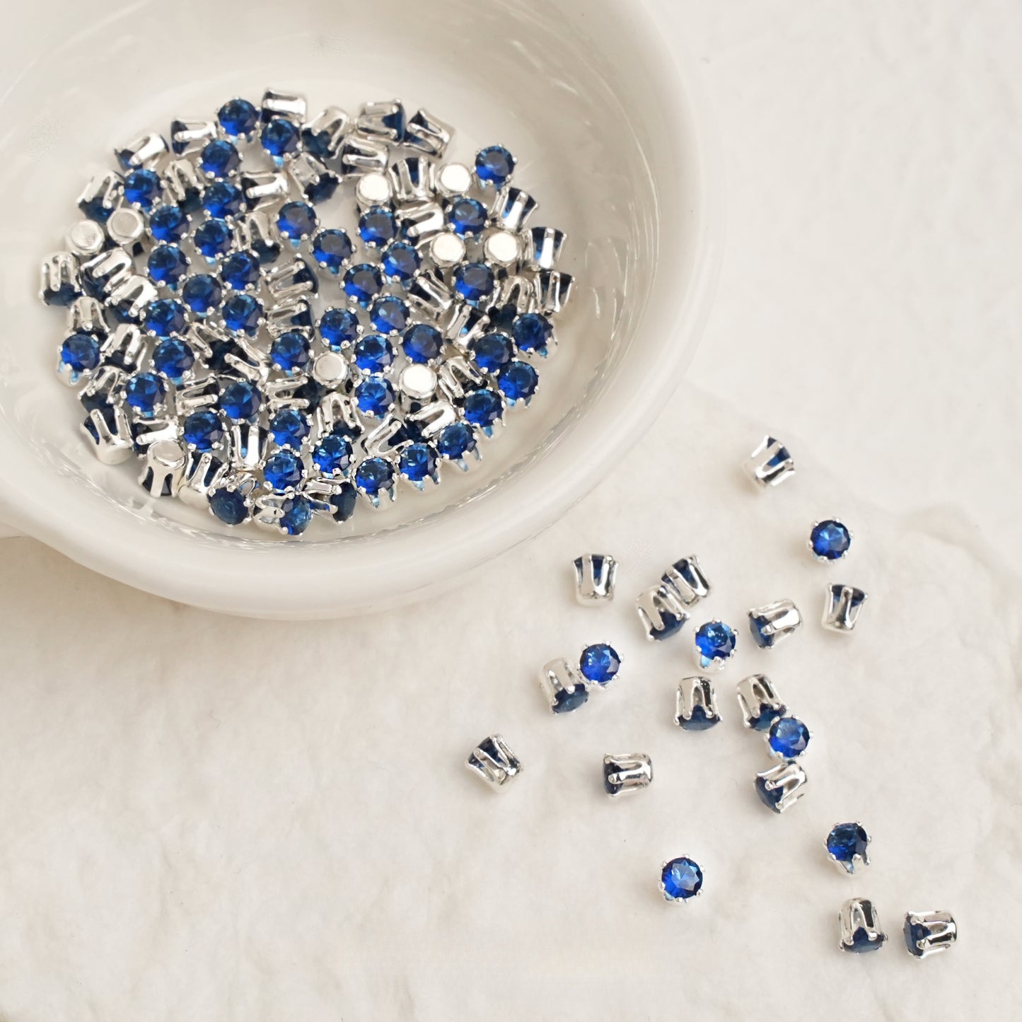 3/4mm Round Zircon(Silver bottom)