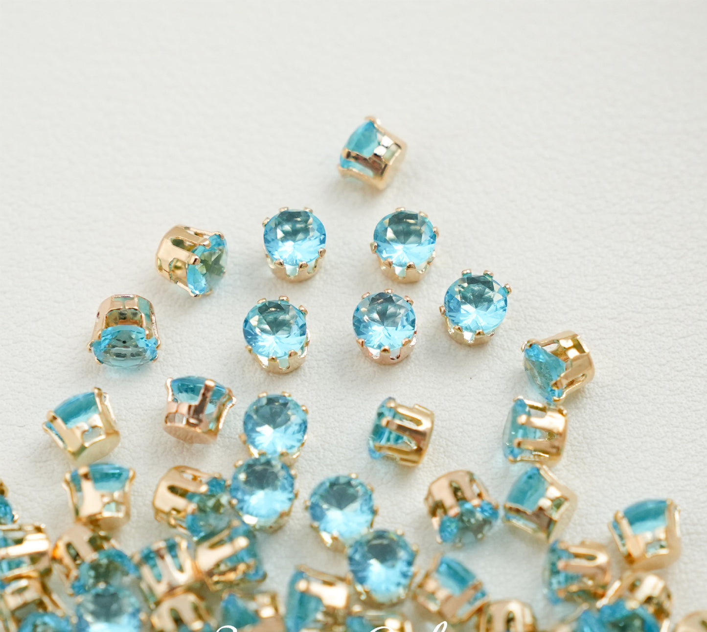 3/4/5mm Round Zircon(Golden bottom)