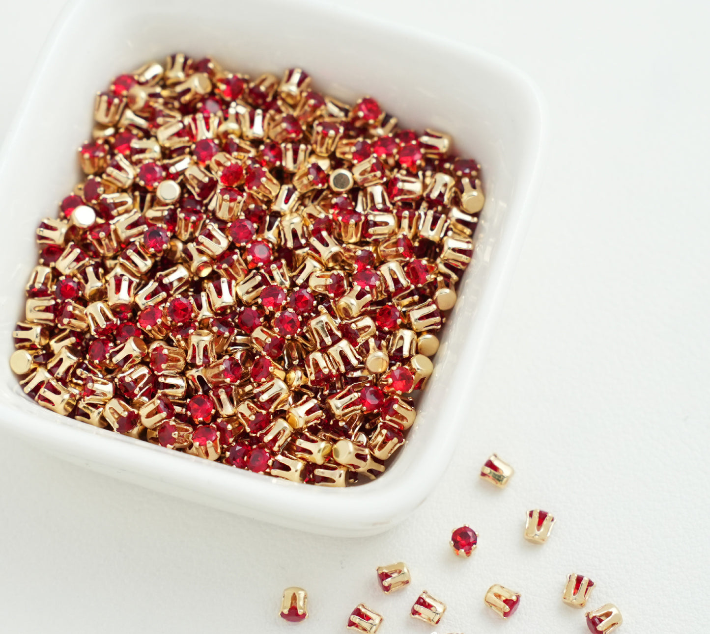 3/4/5mm Round Zircon（Golden bottom）