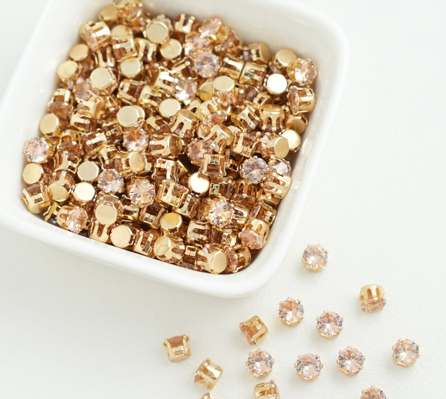 3/4/5mm Round Zircon（Golden bottom）