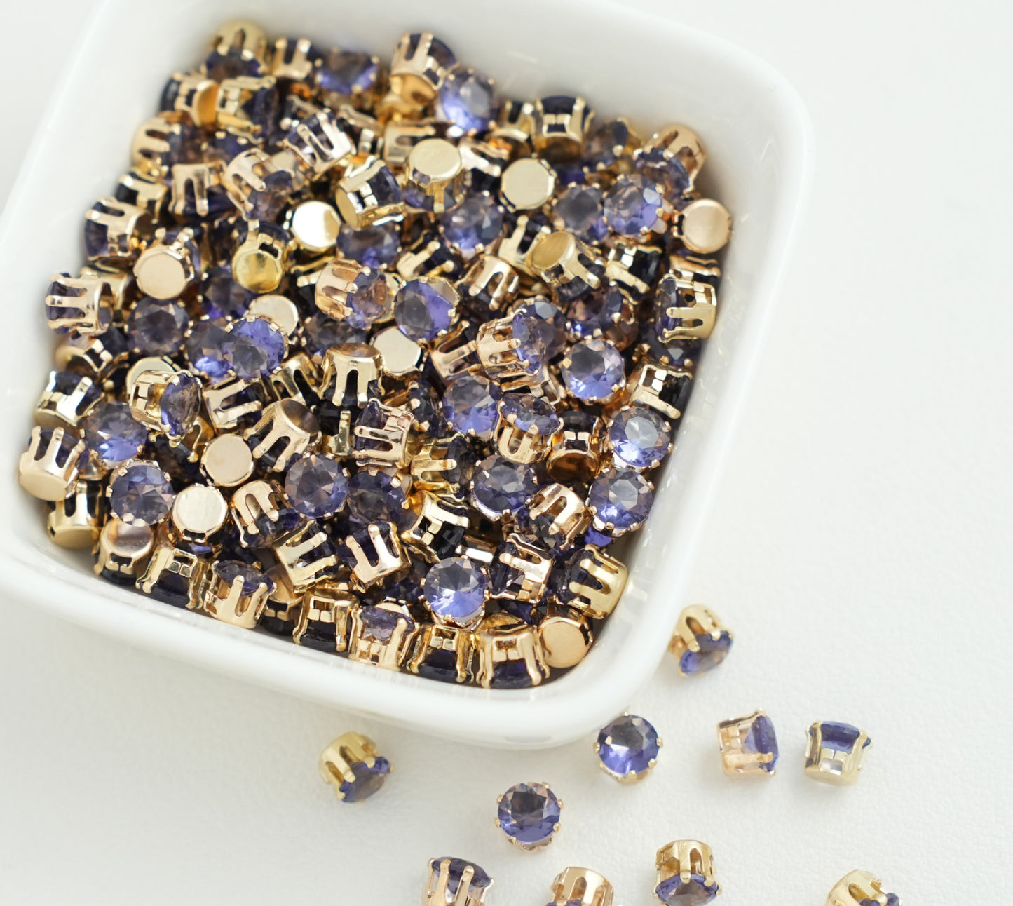 3/4/5mm Round Zircon（Golden bottom）