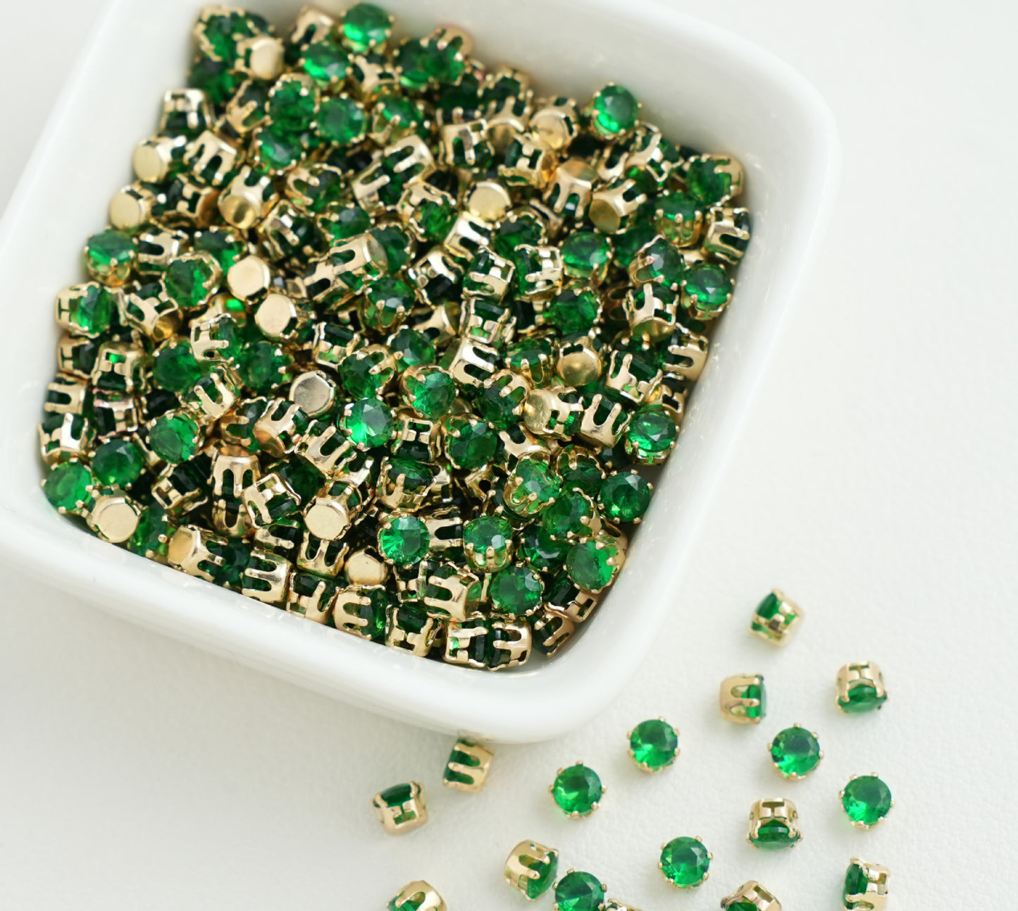 3/4/5mm Round Zircon（Golden bottom）