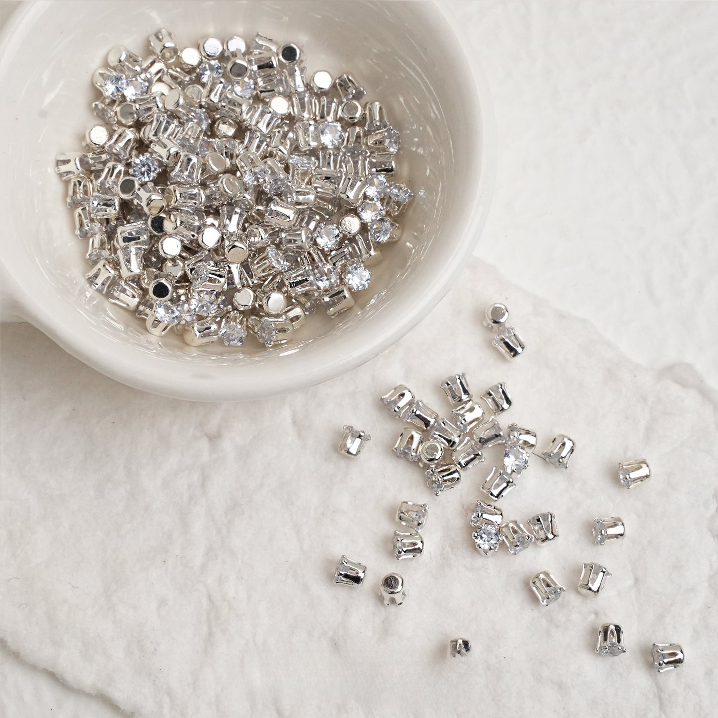3/4mm Round Zircon(Silver bottom)