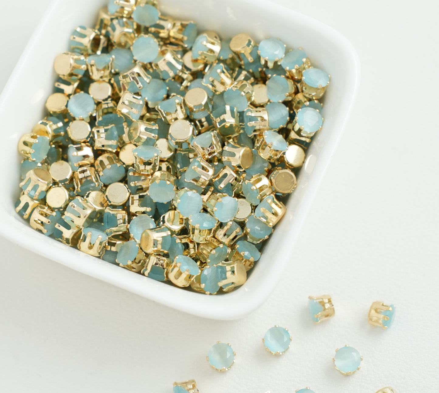 3/4/5mm Round Zircon（Golden bottom）